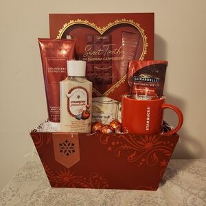 Sweet Tooth Bath & Body Gift Set - Red
